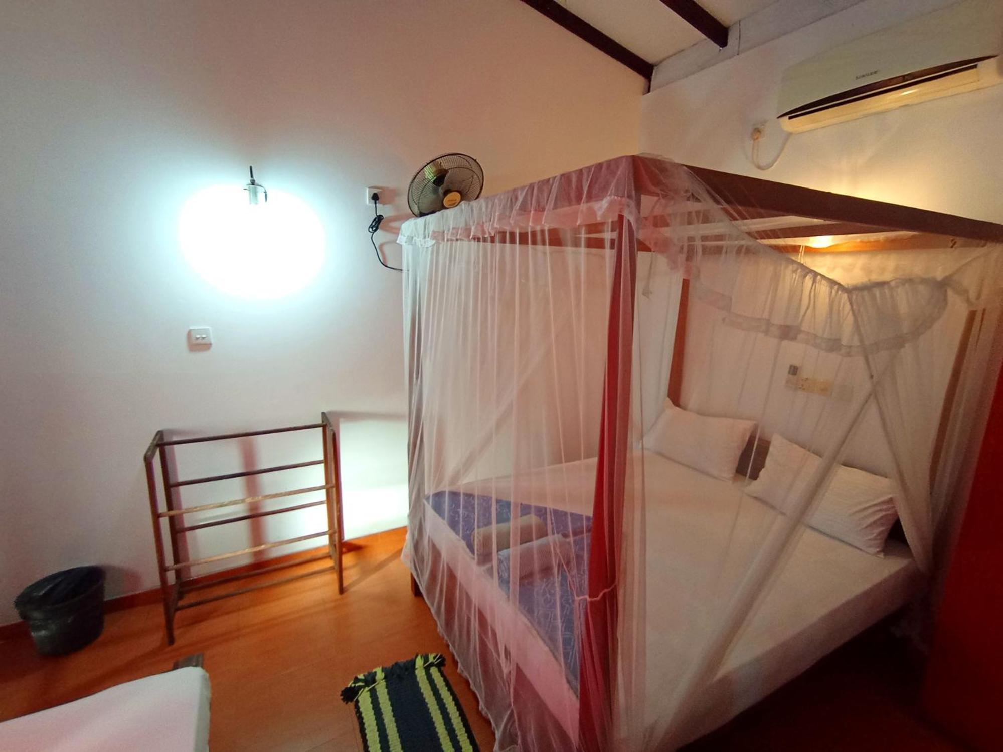 Pearl Deluna Resort Mirissa Esterno foto